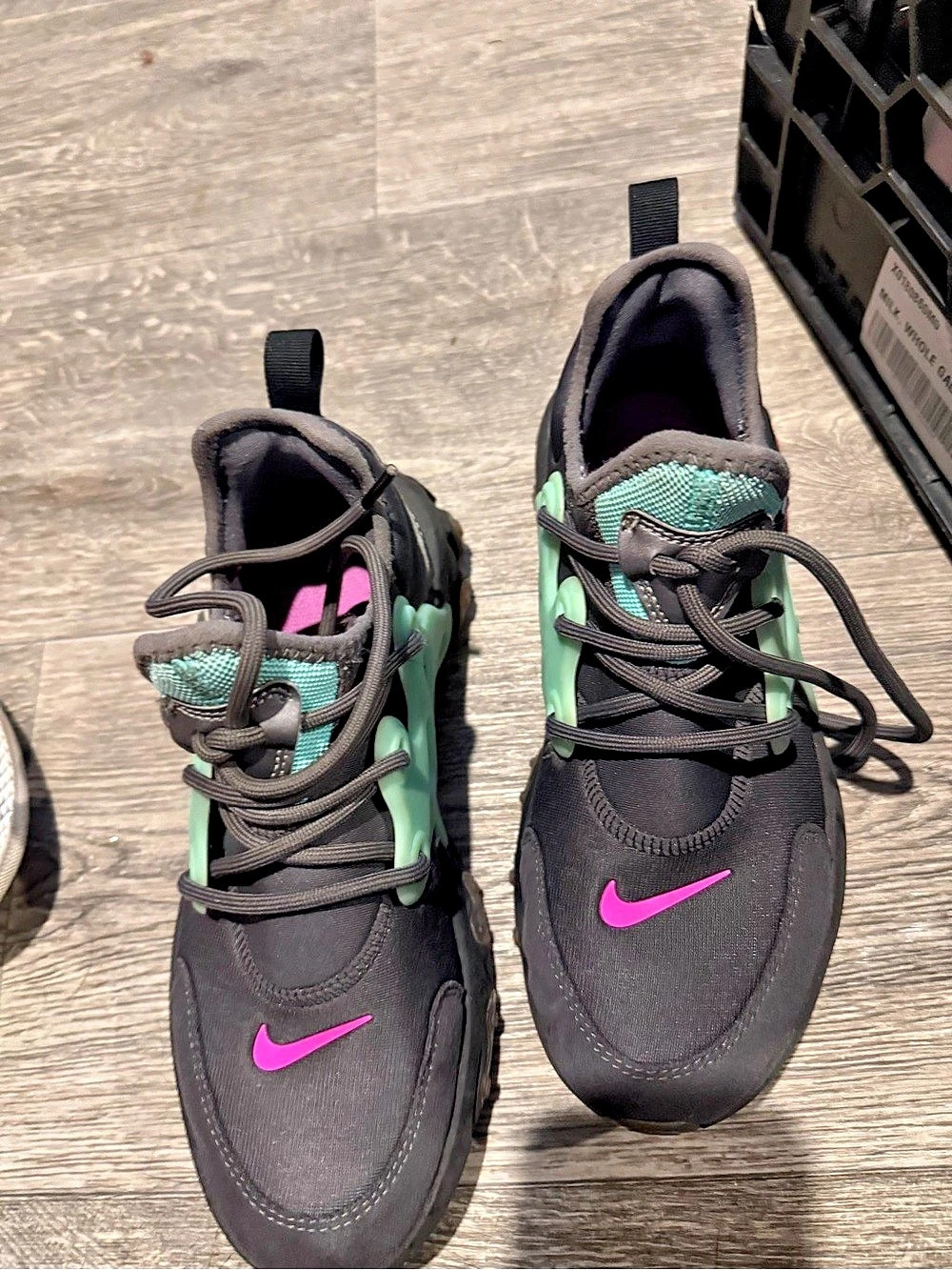 Nike React Presto Women's Black & Green Sneakers